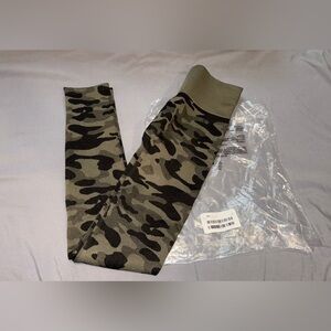 Woman’s Camouflage Leggings